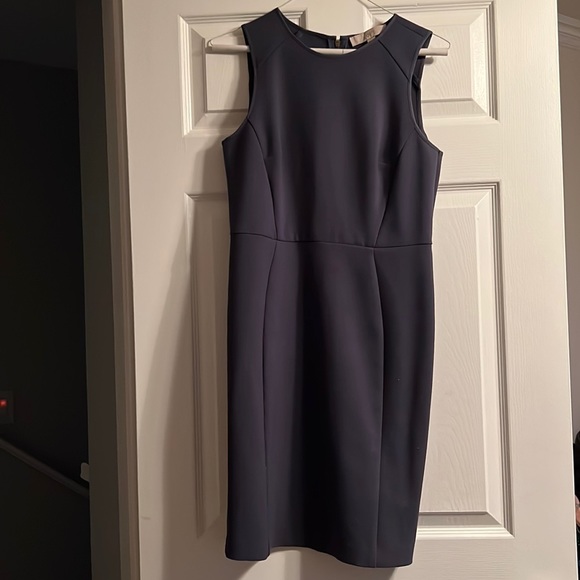 Loft Dress - Picture 1 of 3
